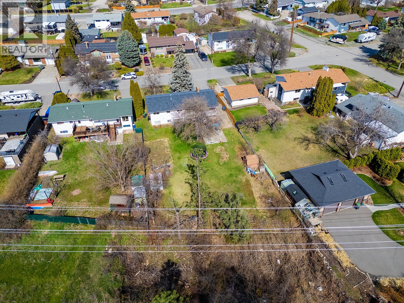  811 Tamarack Drive, Kelowna