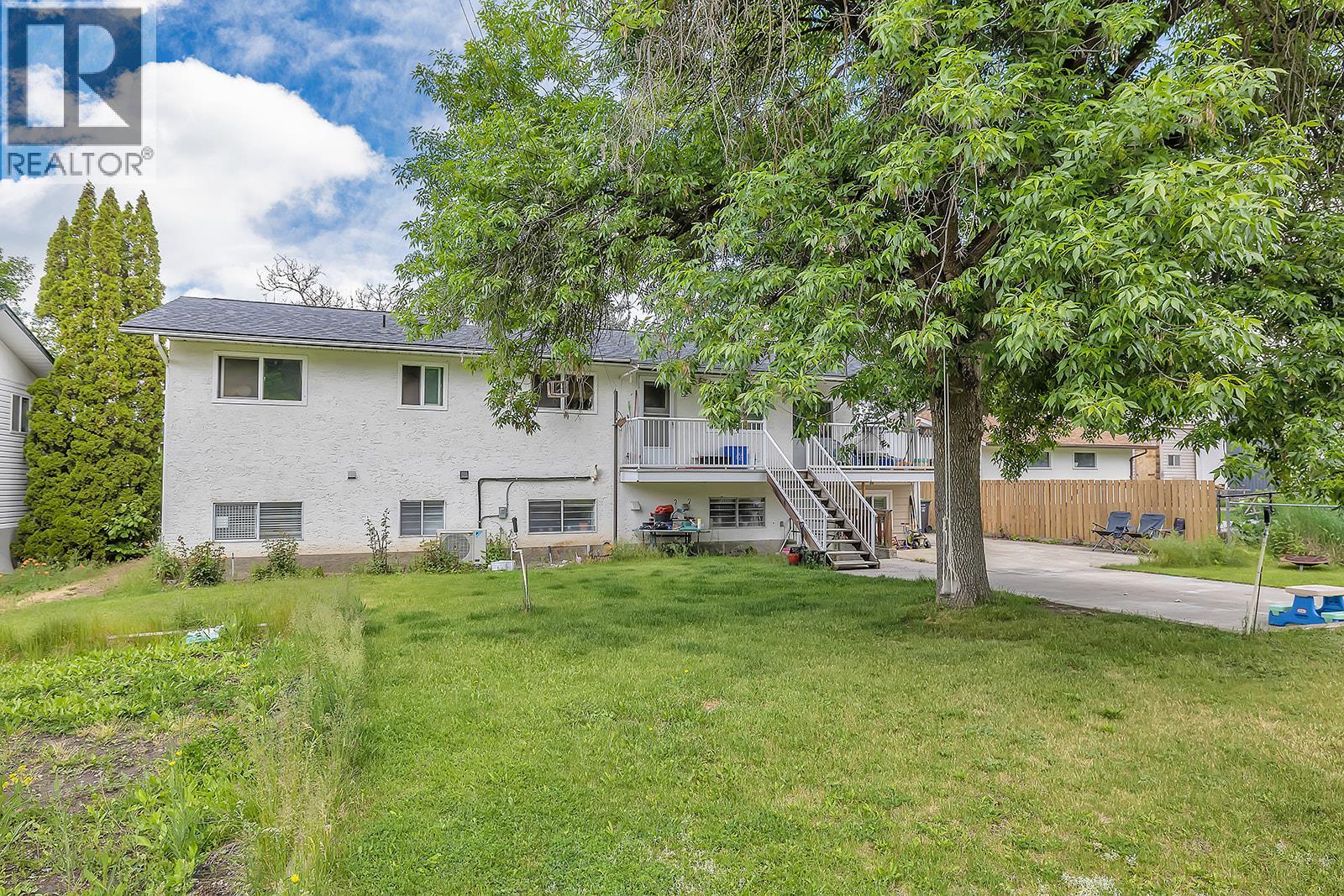  811 Tamarack Drive, Kelowna