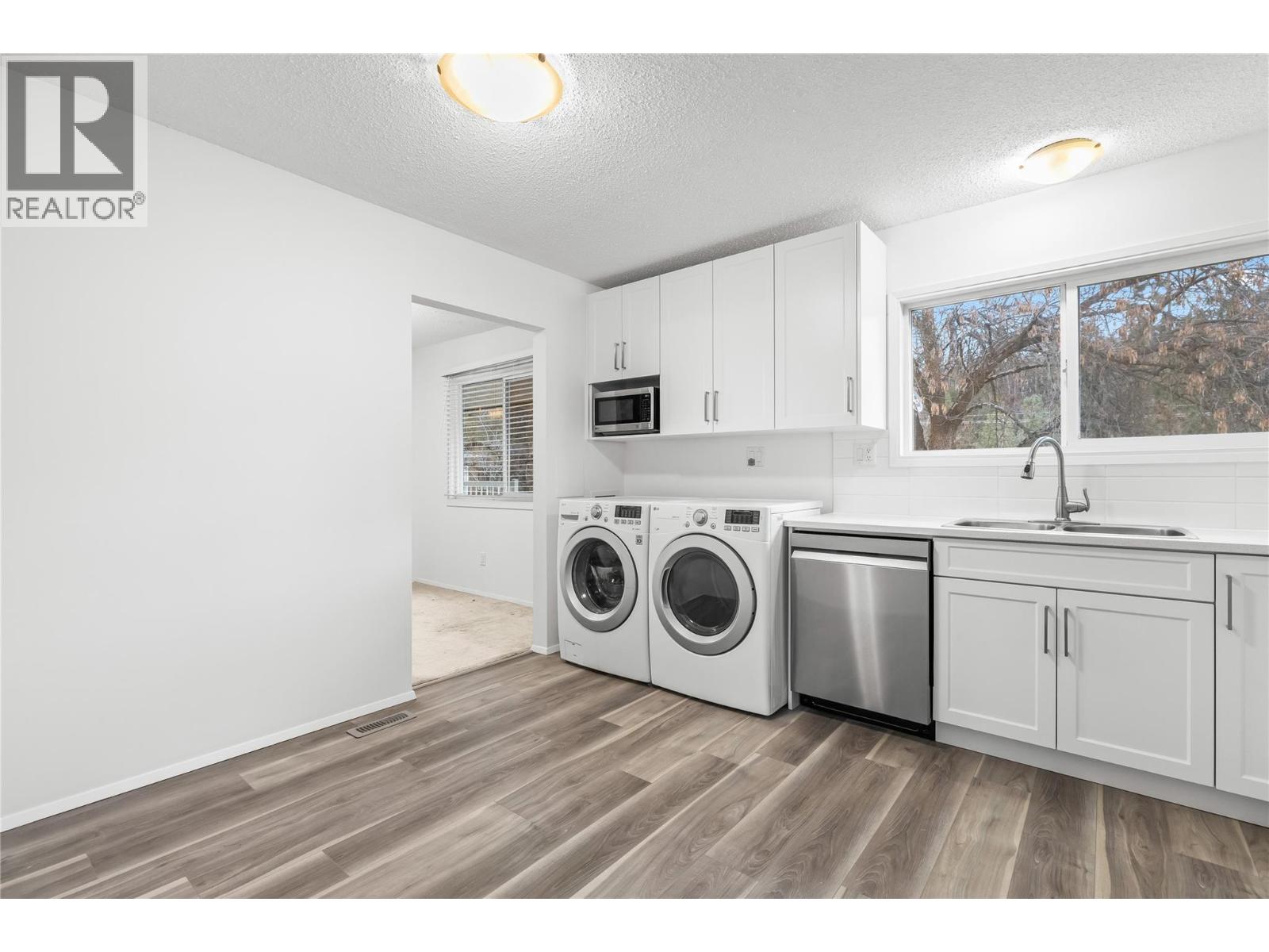 811 Tamarack Drive - 7
