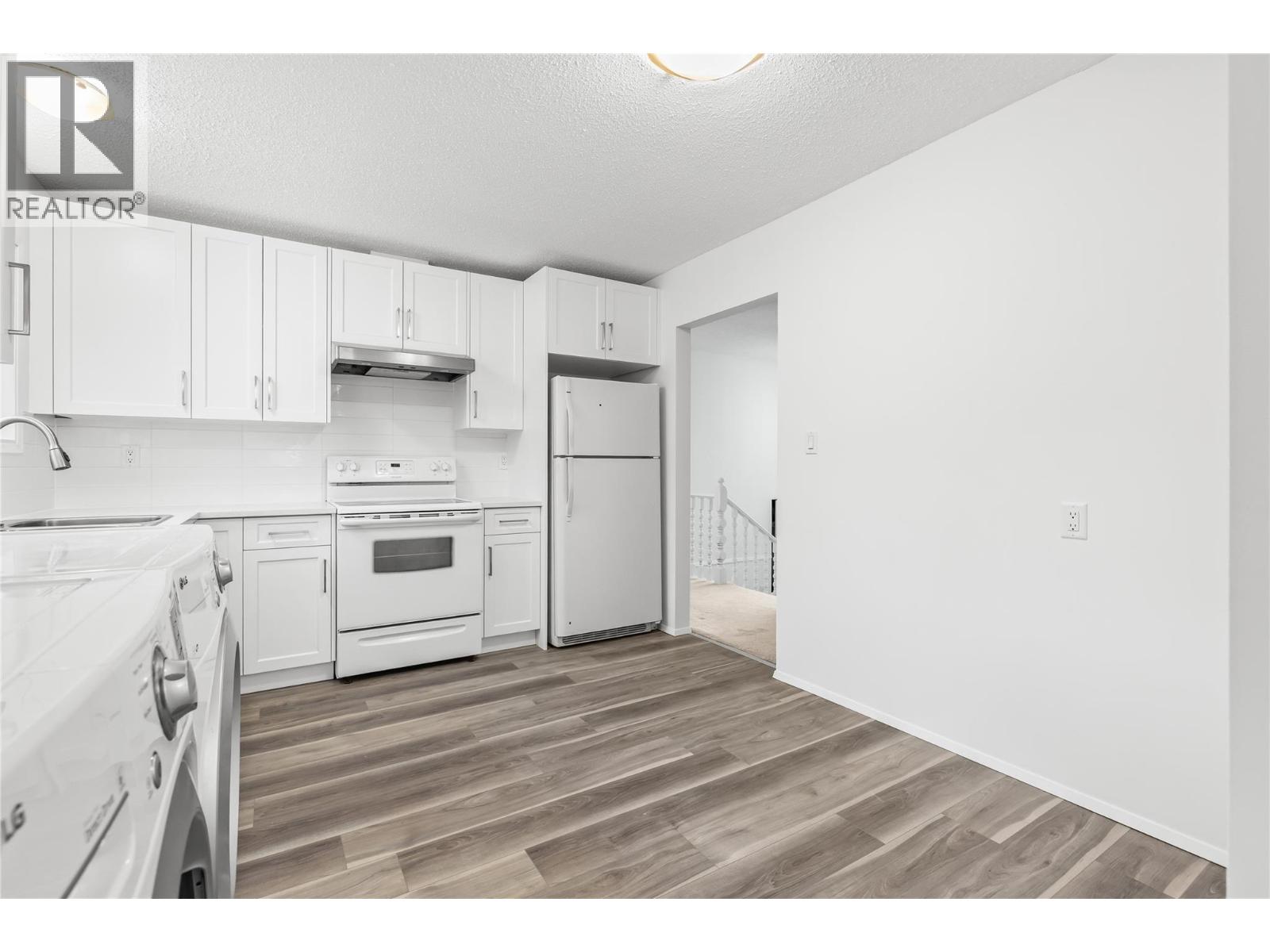  811 Tamarack Drive, Kelowna