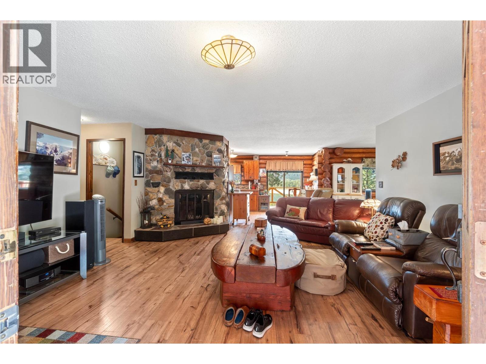 7969 Yellowhead Highway, Kamloops