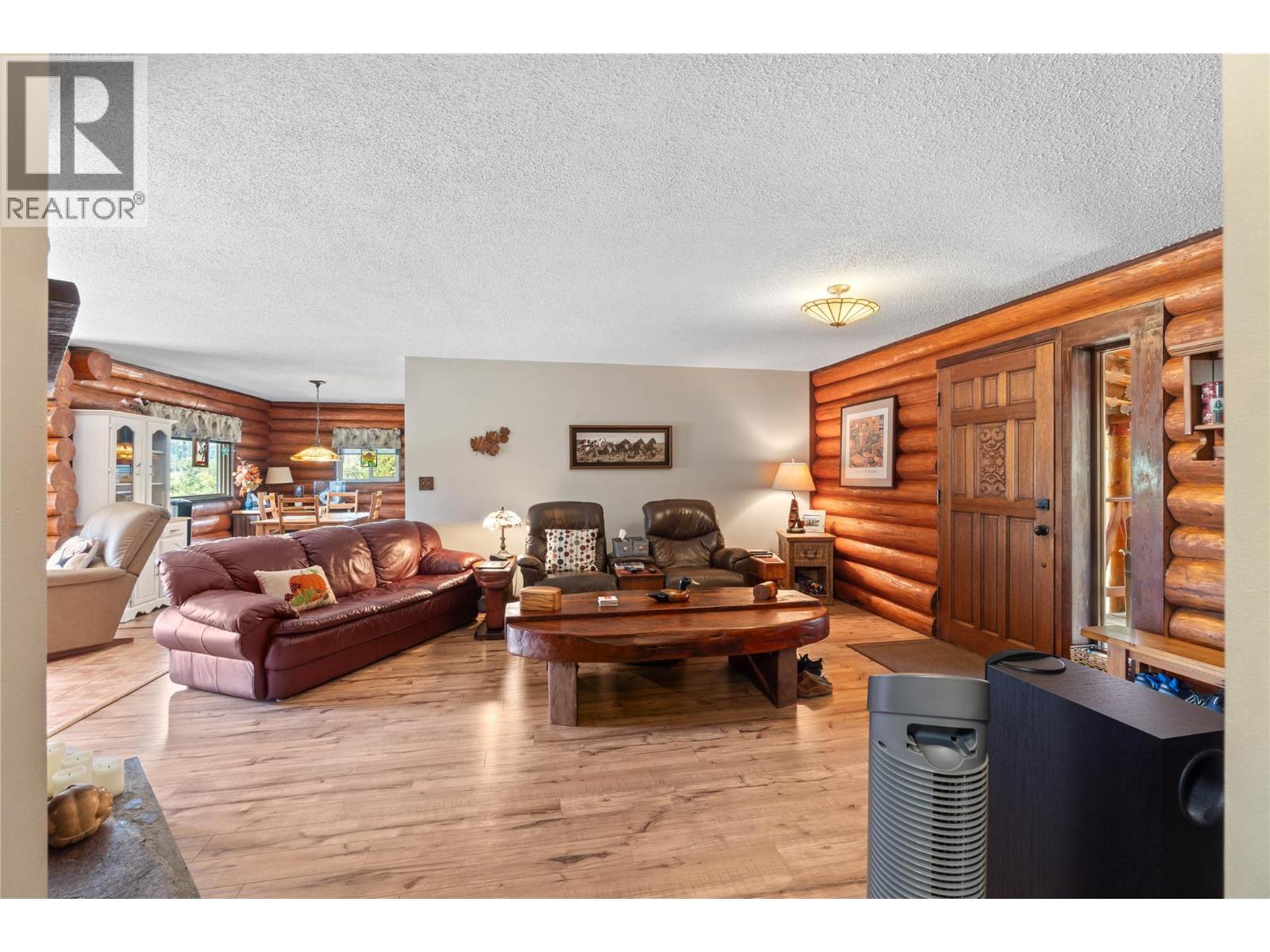 7969 Yellowhead Highway, Kamloops