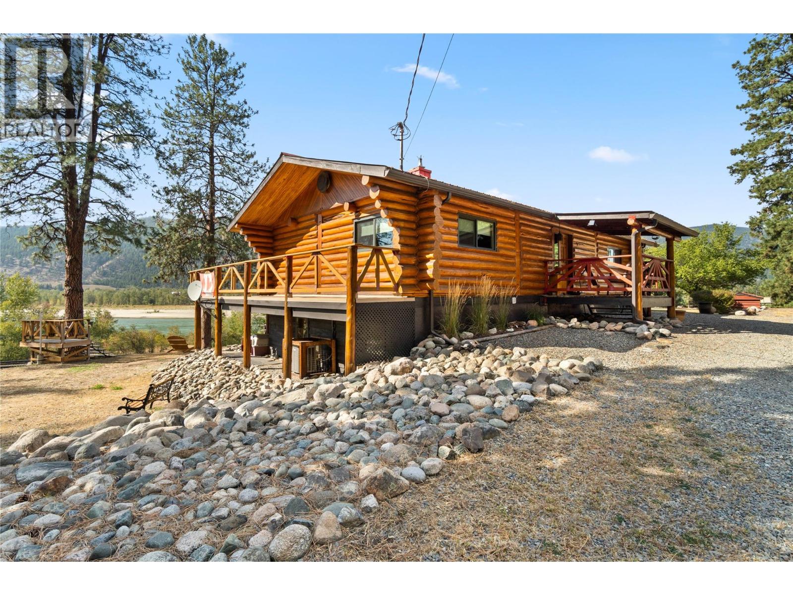 7969 Yellowhead Highway, Kamloops