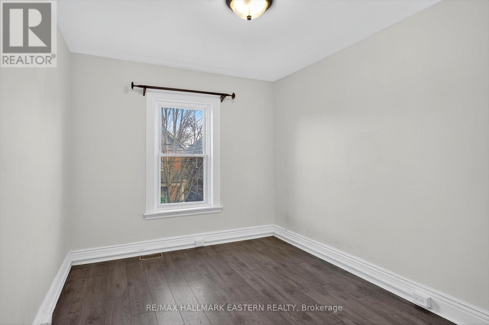 271 THOMAS STREET — photo 42