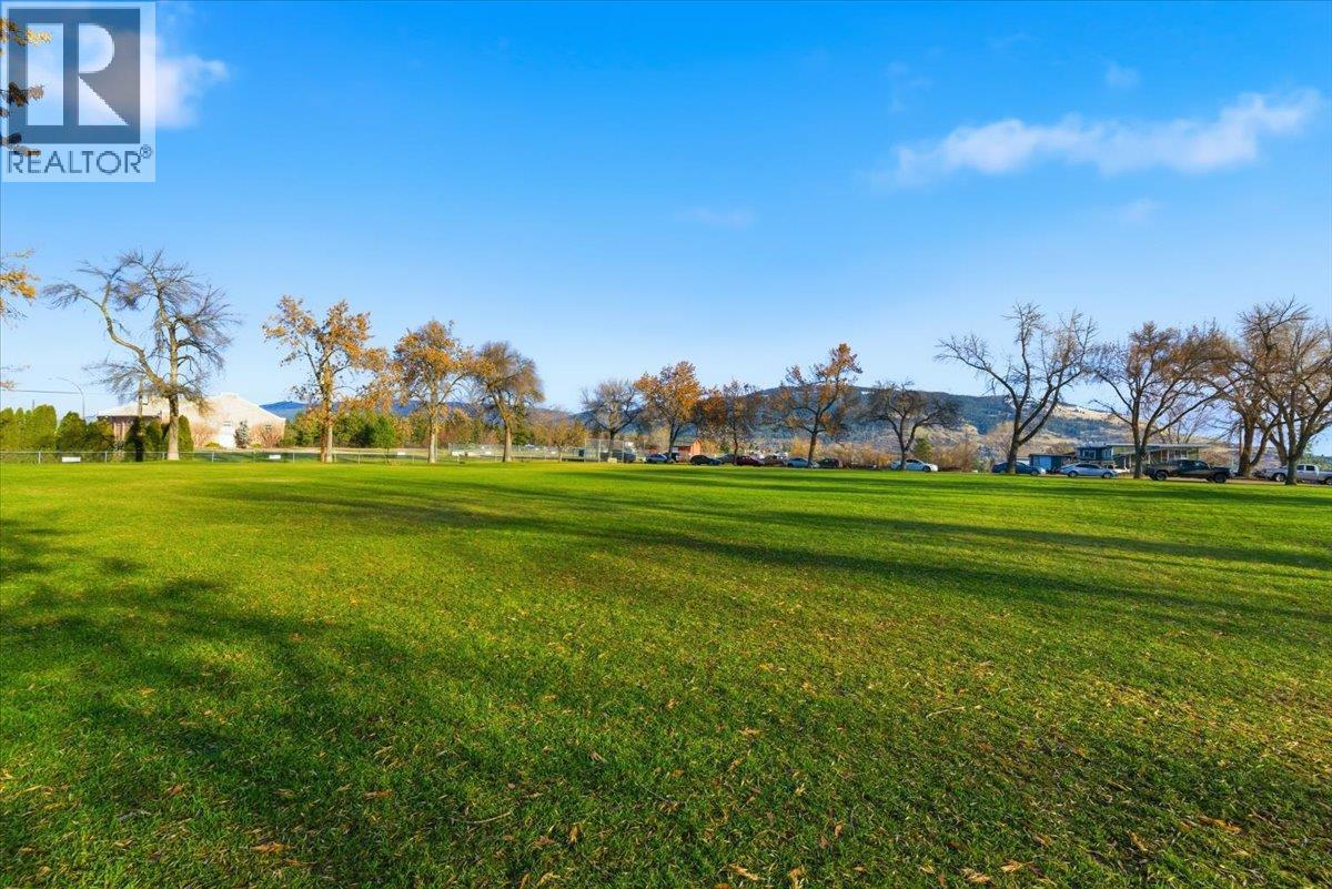  1700 30 Street, Vernon