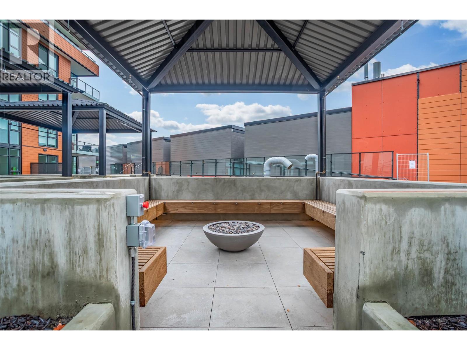 PH S607 3409 Lakeshore Road, Kelowna