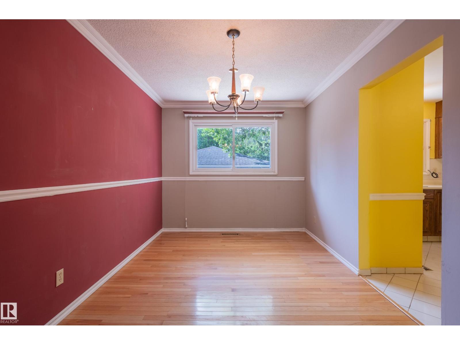 6411 149 AV NW, Edmonton