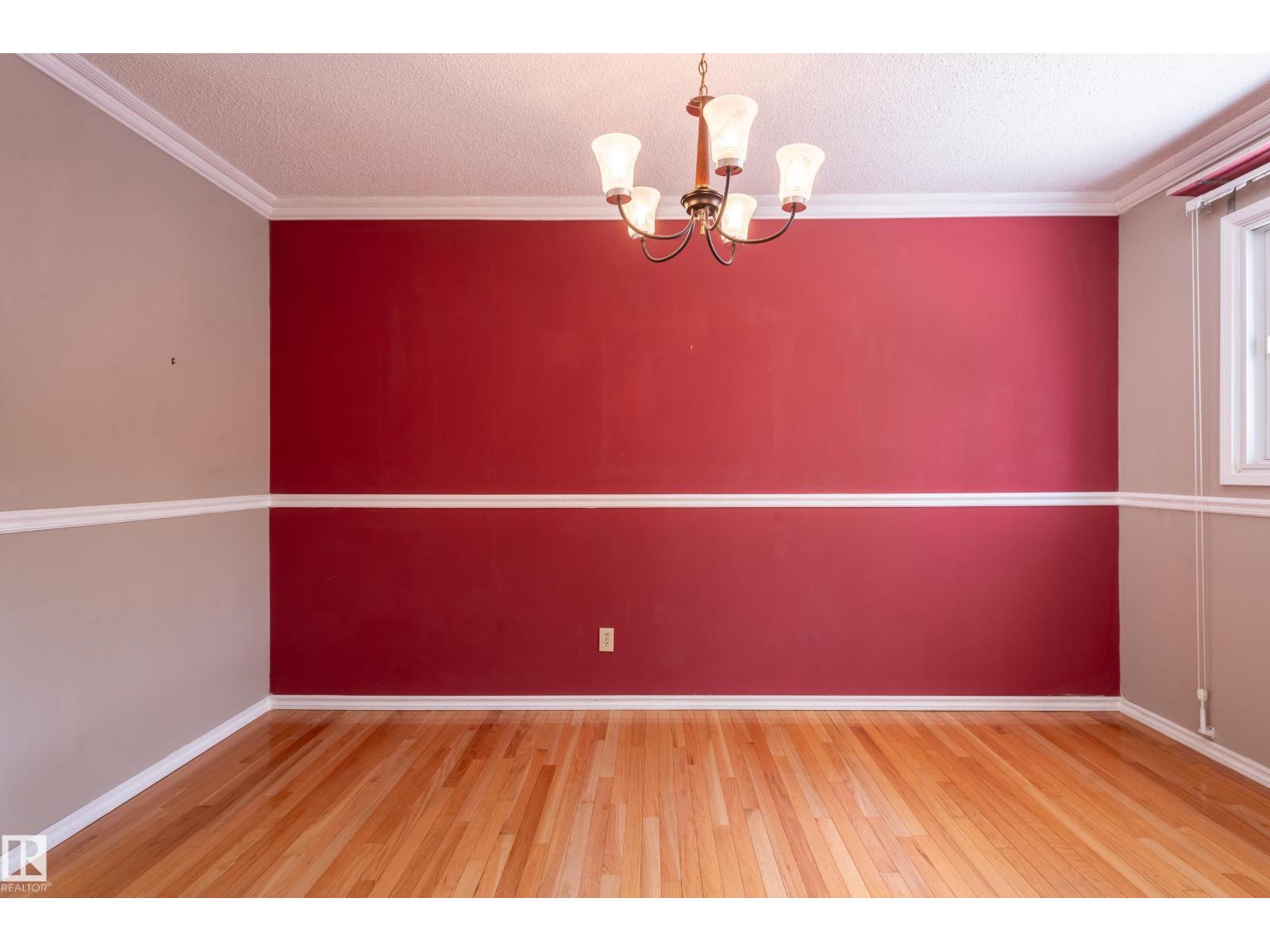 6411 149 AV NW, Edmonton