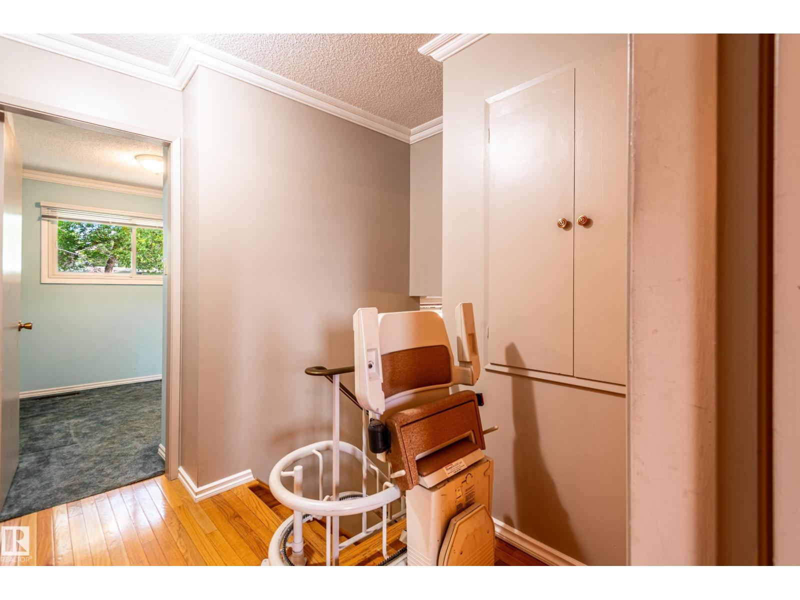 6411 149 AV NW, Edmonton