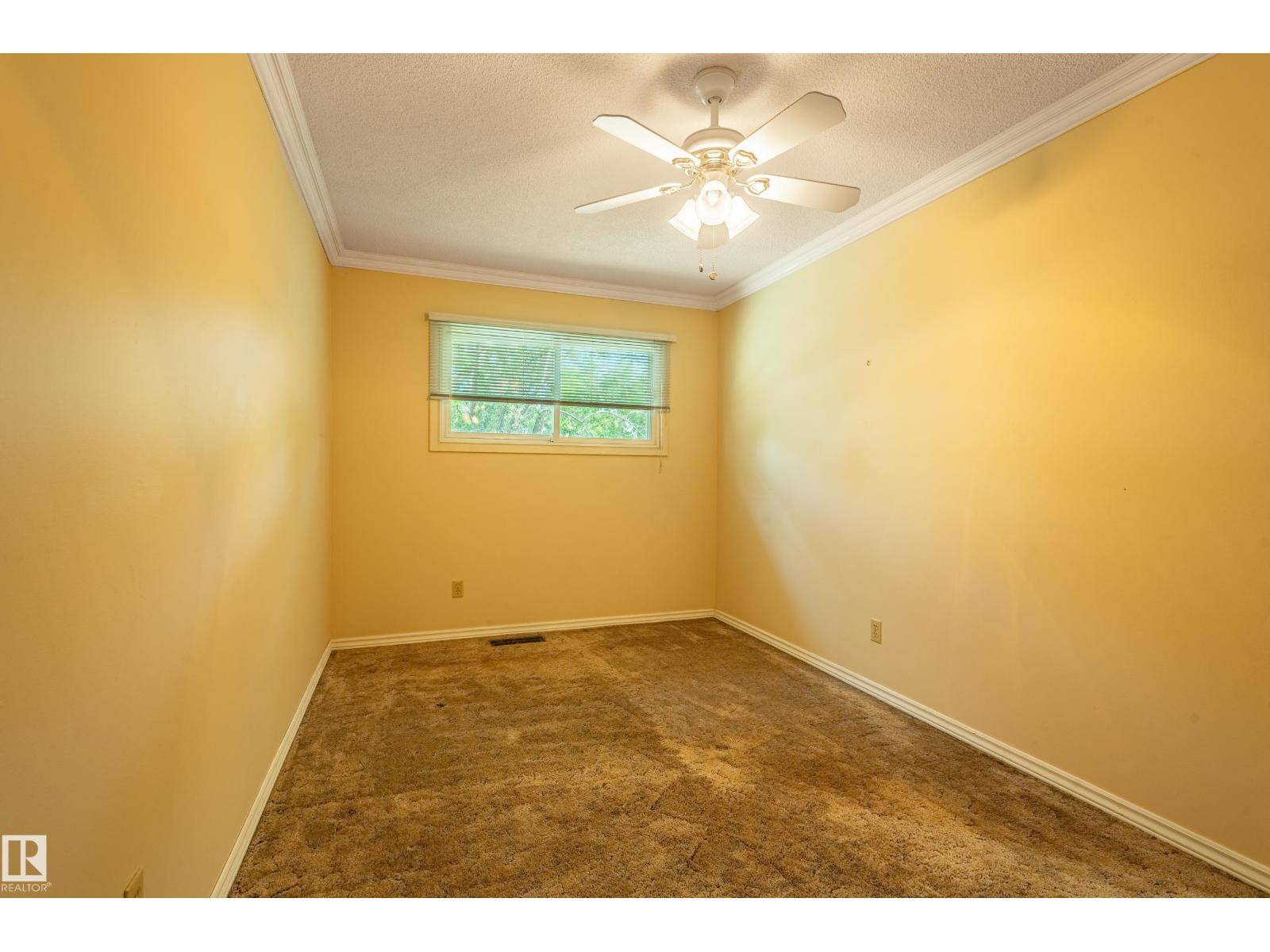 6411 149 AV NW, Edmonton