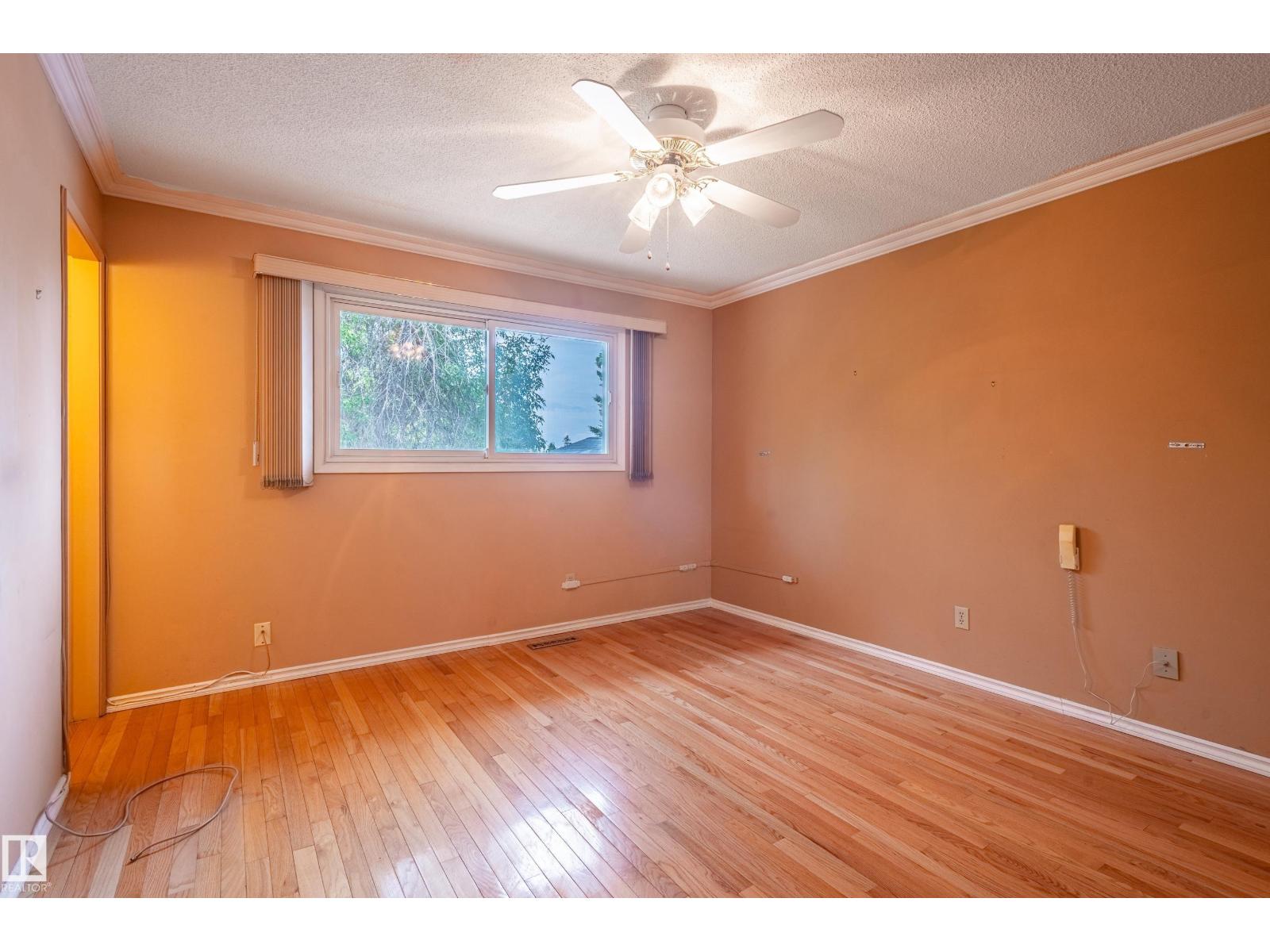 6411 149 AV NW, Edmonton