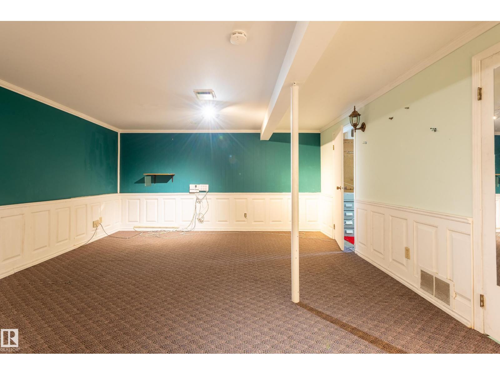 6411 149 AV NW, Edmonton