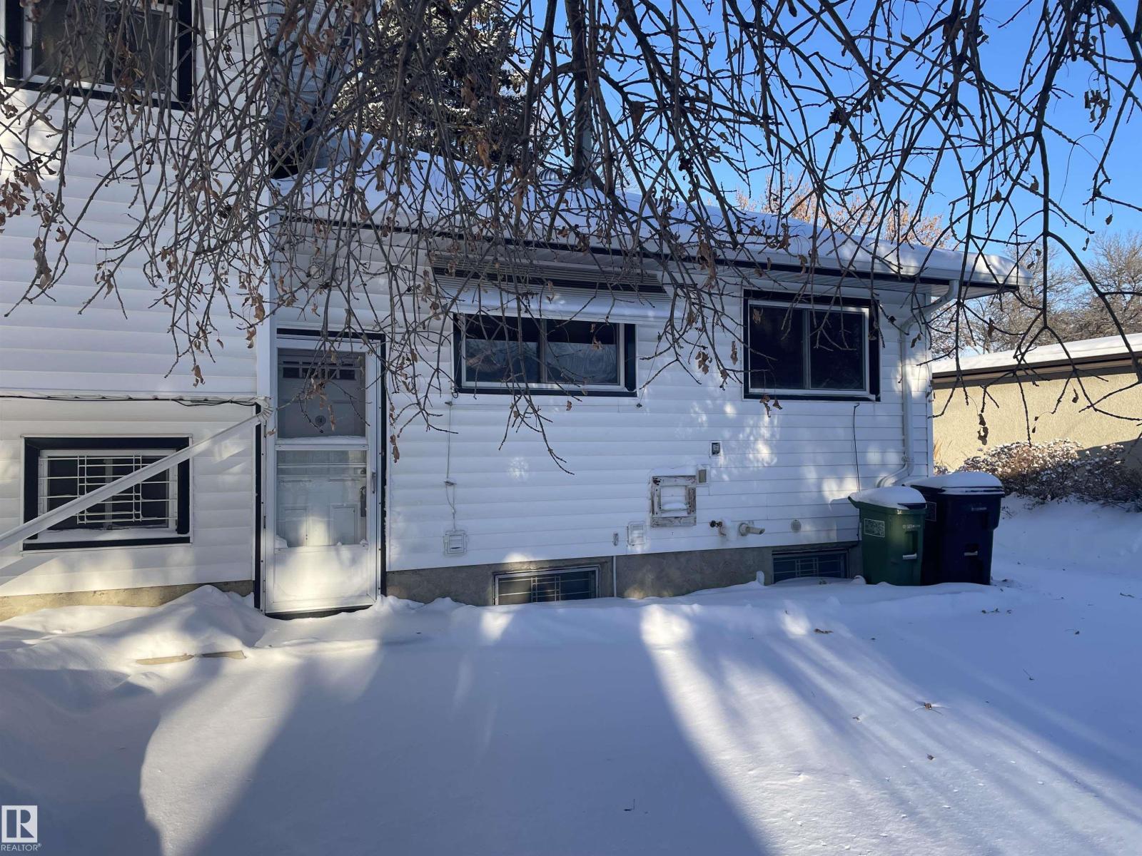 6411 149 AV NW, Edmonton