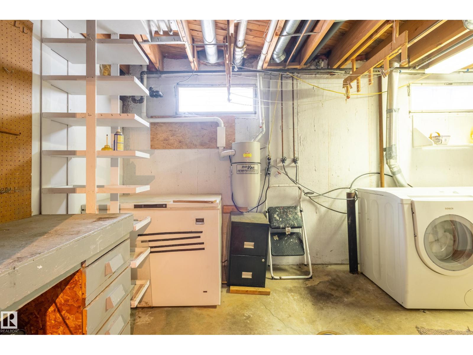 6411 149 AV NW, Edmonton