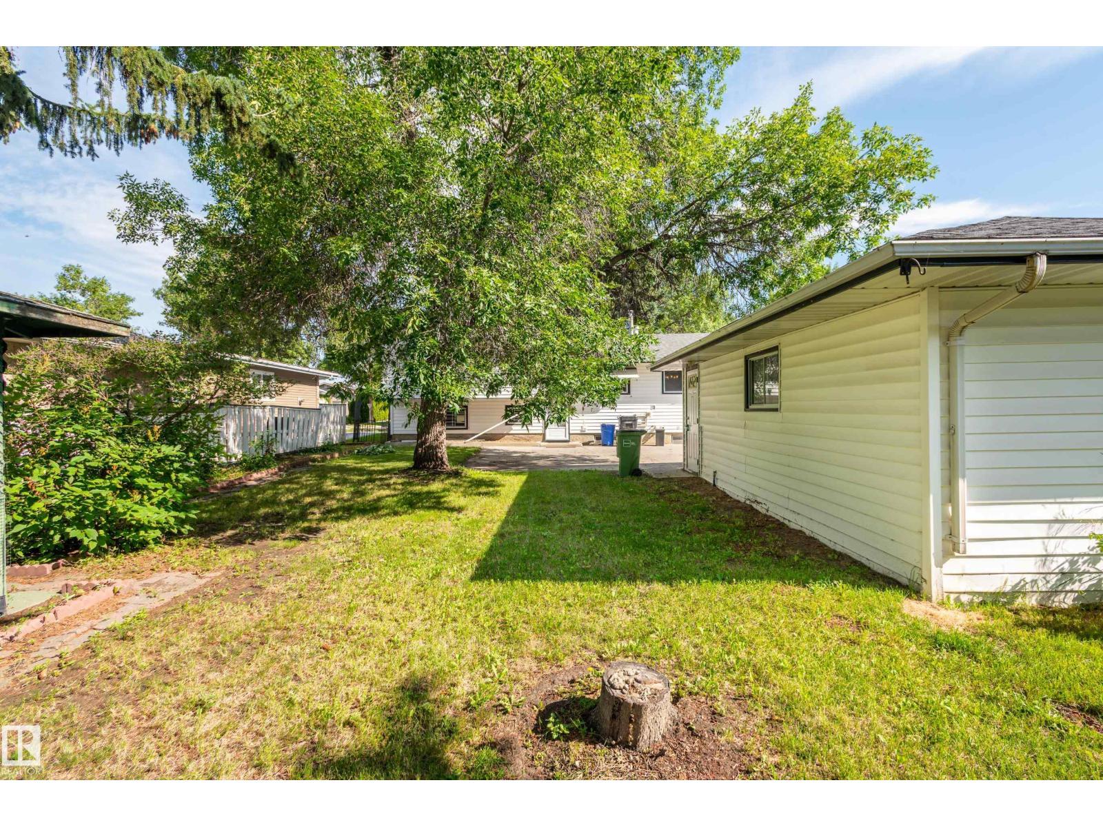 6411 149 AV NW, Edmonton