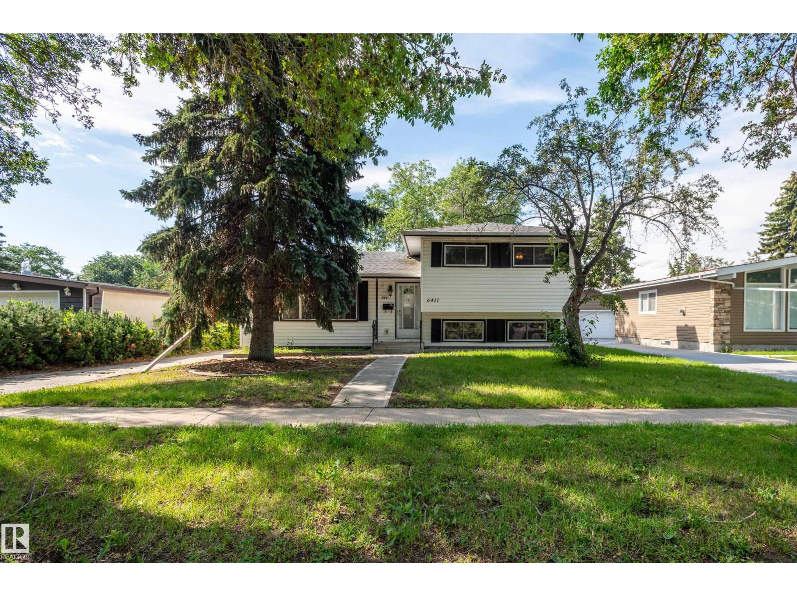 6411 149 AV NW, Edmonton