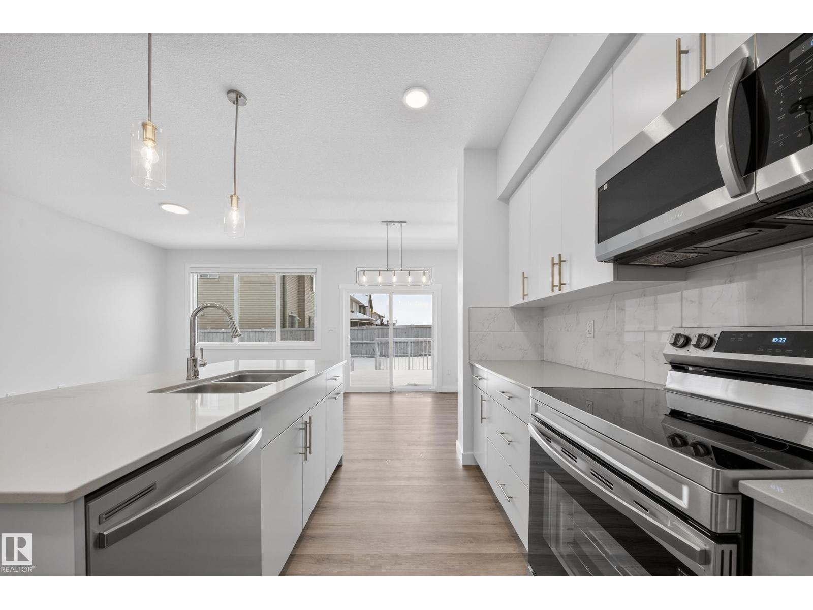 8515 181 AV NW, Edmonton