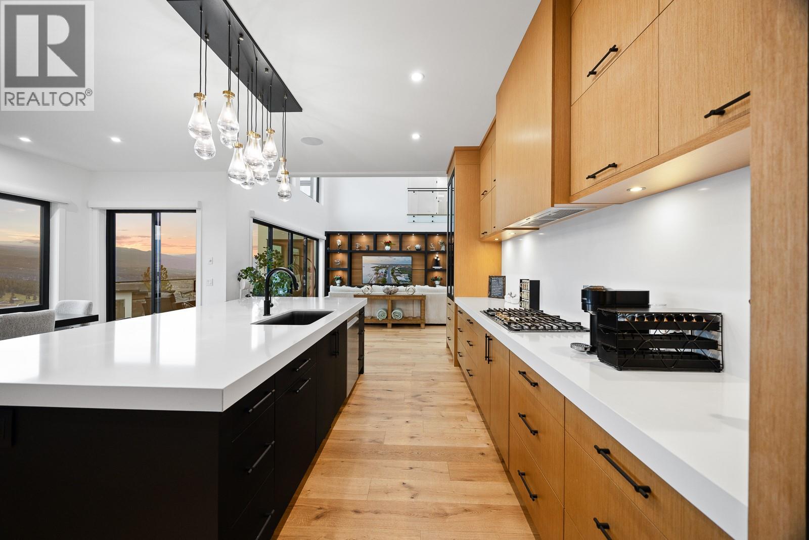  1102 Carnoustie Drive, Kelowna