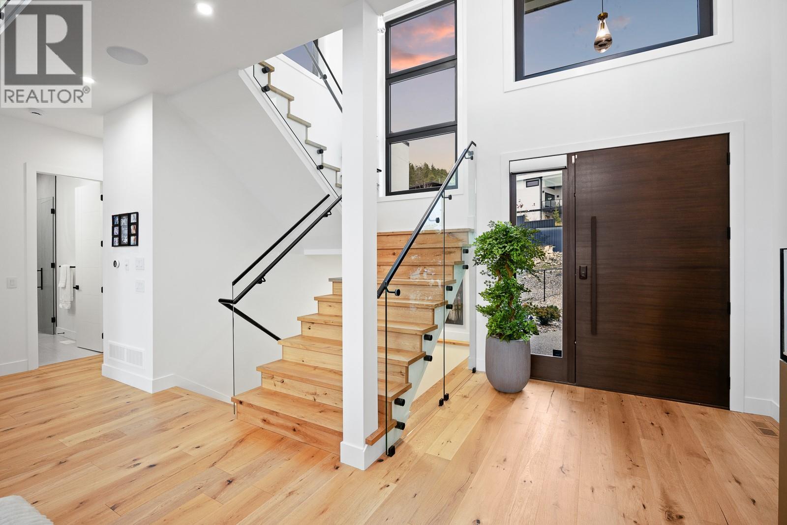  1102 Carnoustie Drive, Kelowna