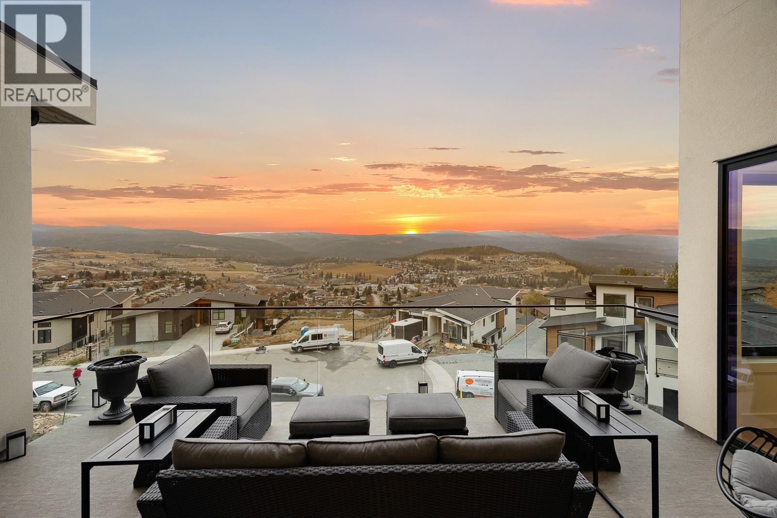  1102 Carnoustie Drive, Kelowna