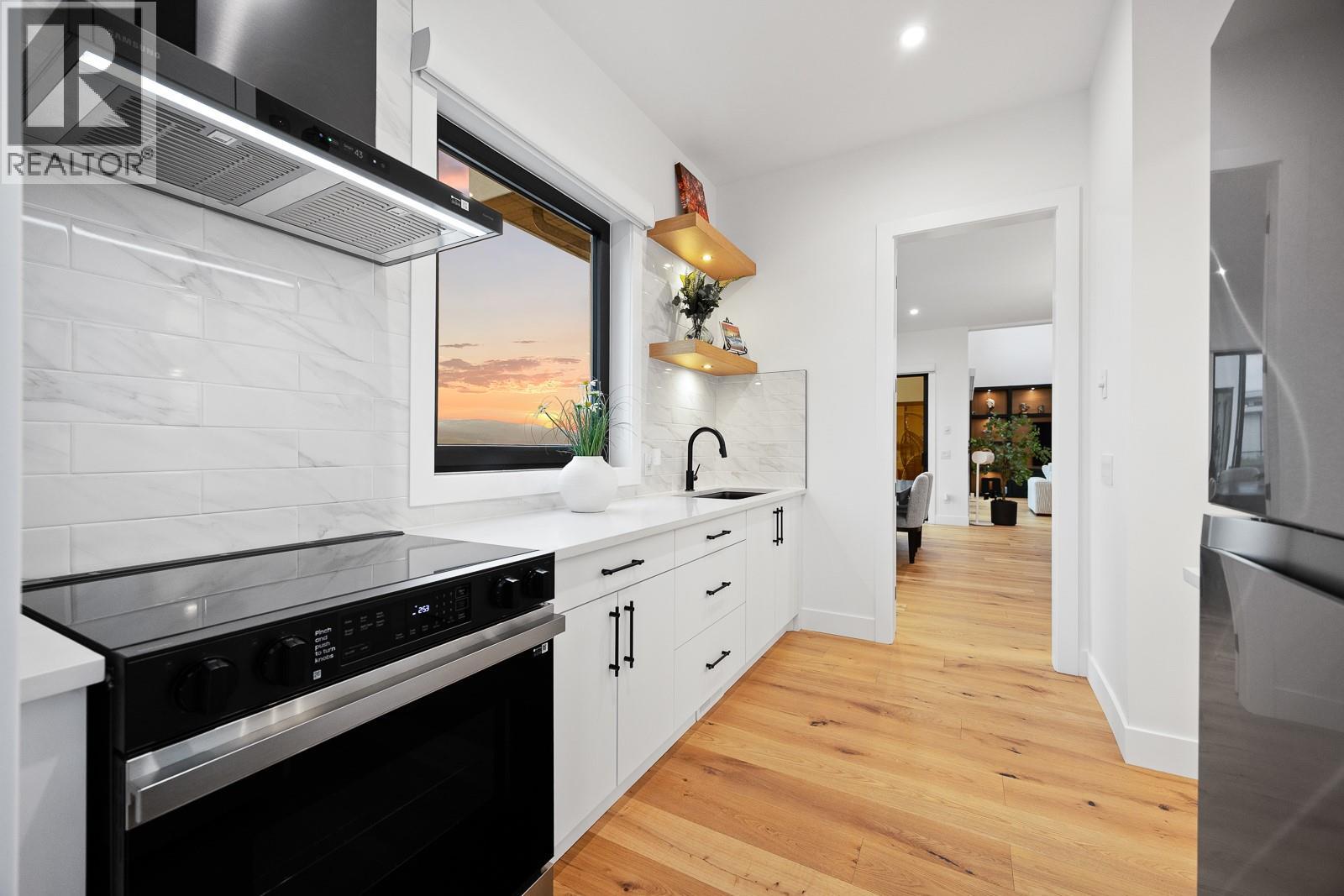  1102 Carnoustie Drive, Kelowna