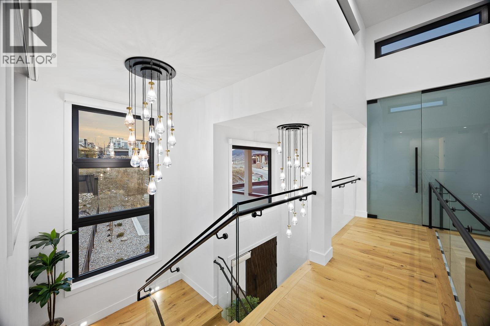  1102 Carnoustie Drive, Kelowna