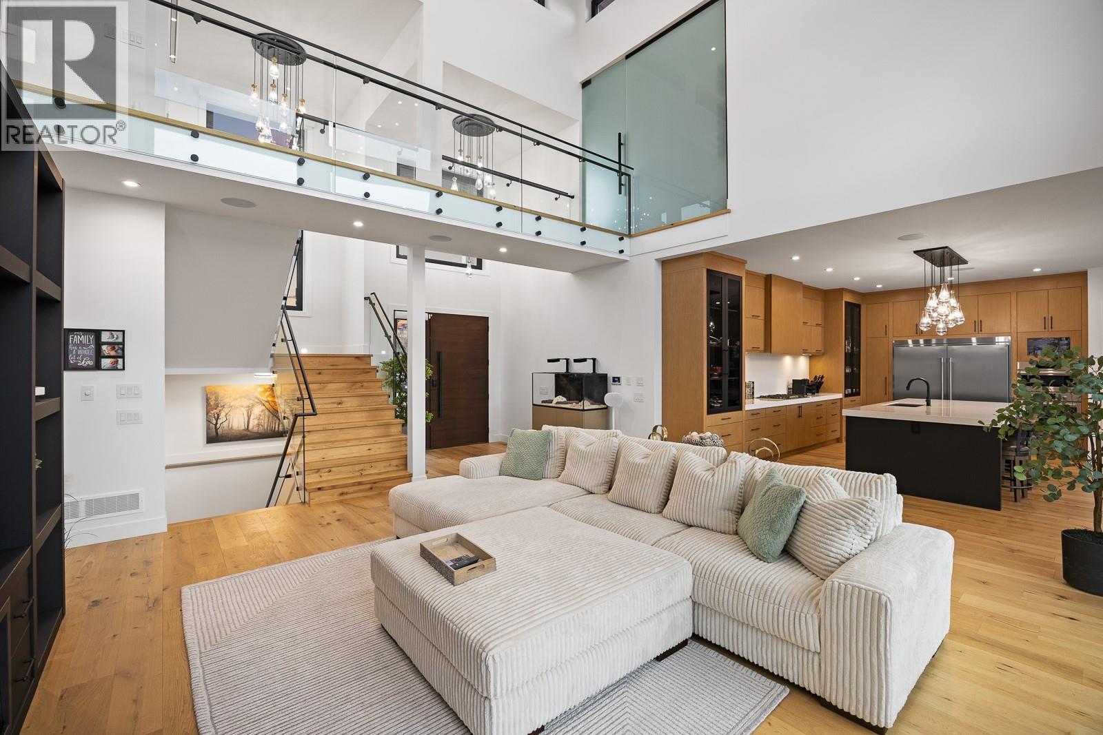  1102 Carnoustie Drive, Kelowna