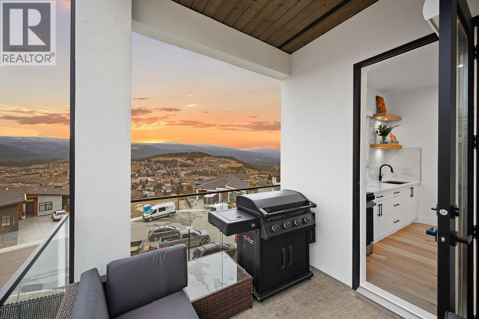  1102 Carnoustie Drive, Kelowna