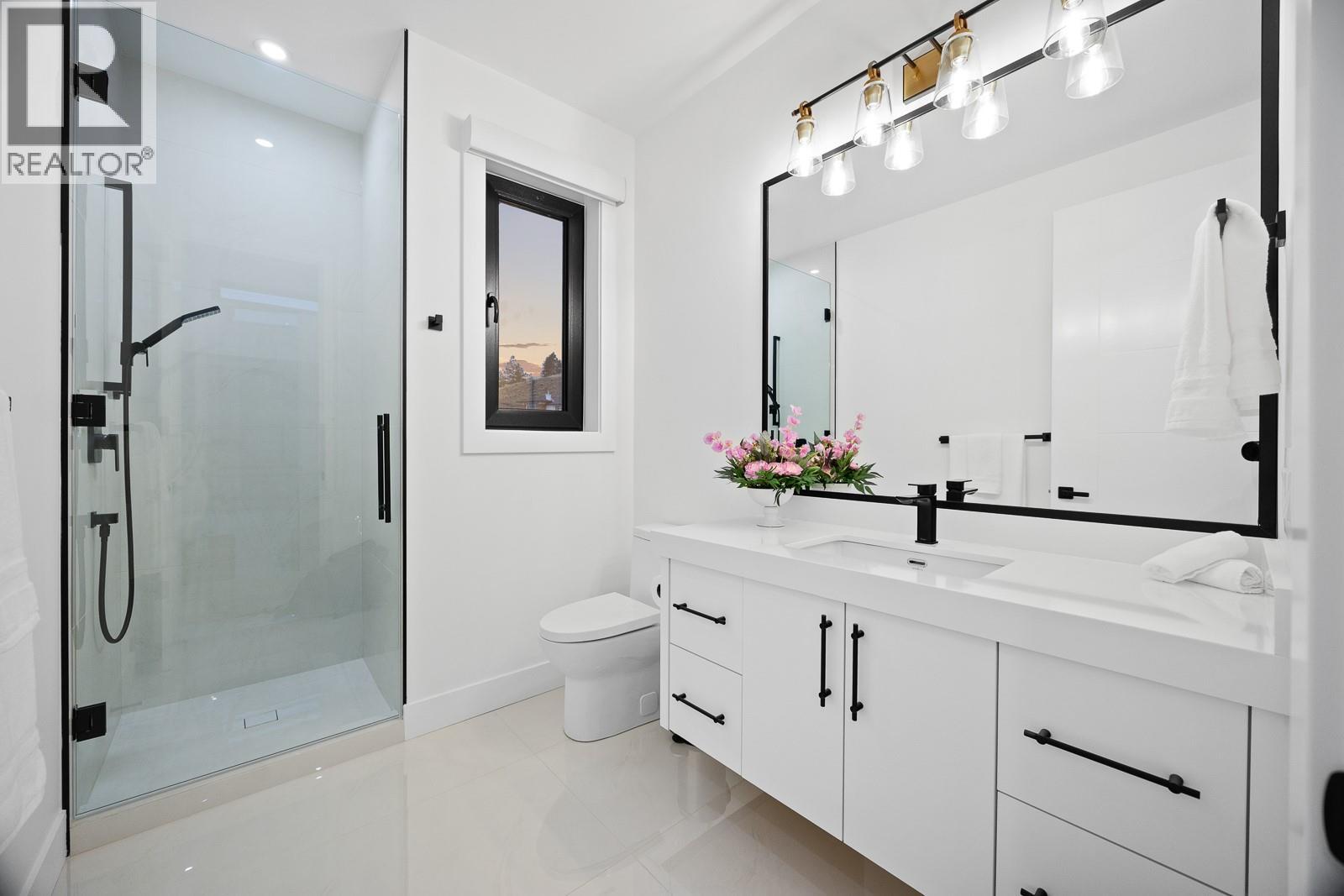  1102 Carnoustie Drive, Kelowna