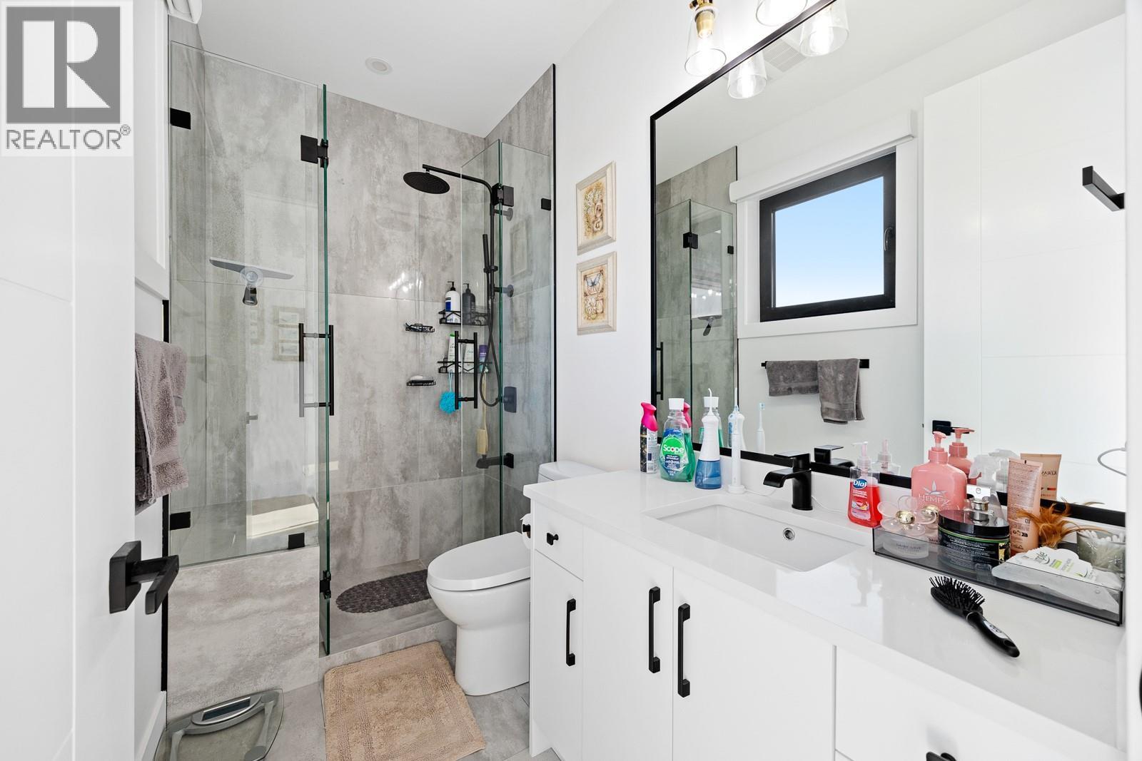  1102 Carnoustie Drive, Kelowna