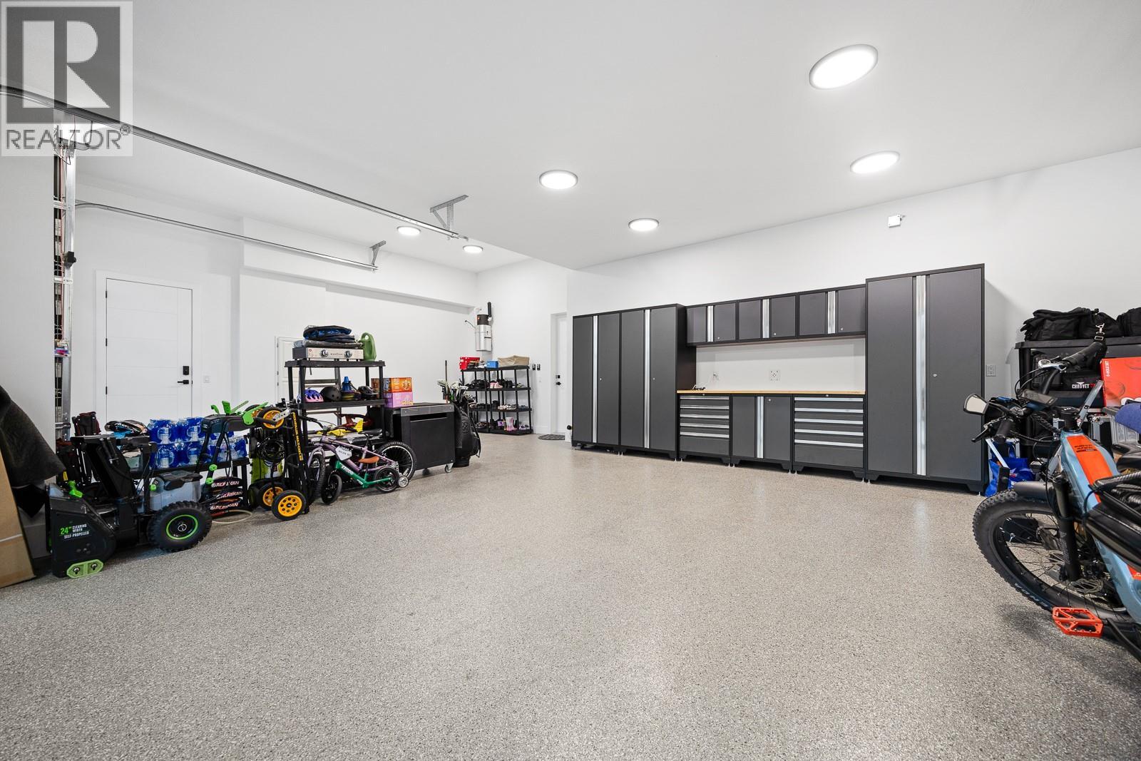  1102 Carnoustie Drive, Kelowna