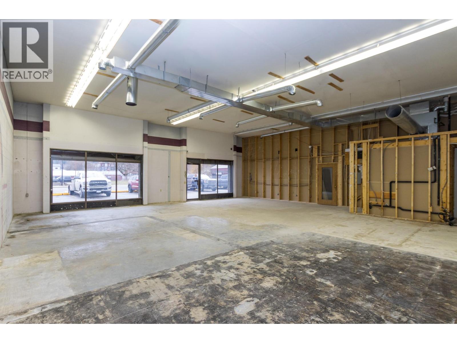 3 471 5 Street Southwest, Salmon Arm