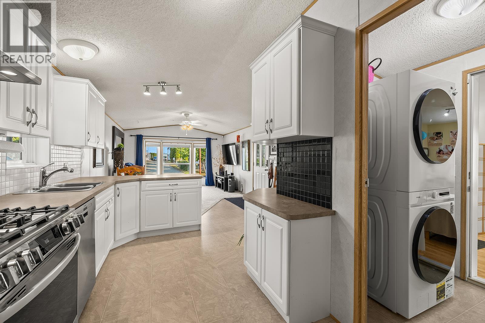 95 2005 Boucherie Road, Westbank