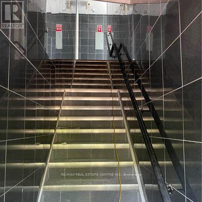 1 - 5900 MAIN STREET - Photo 3 of 14, Niagara Falls (Dorchester), Ontario