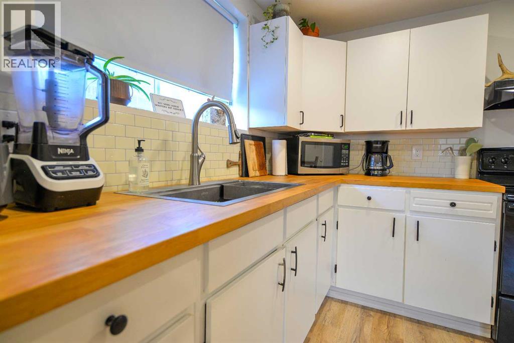 Single Family House Bi-level for Sale in  Centre Street NE Beddington Heights Calgary 