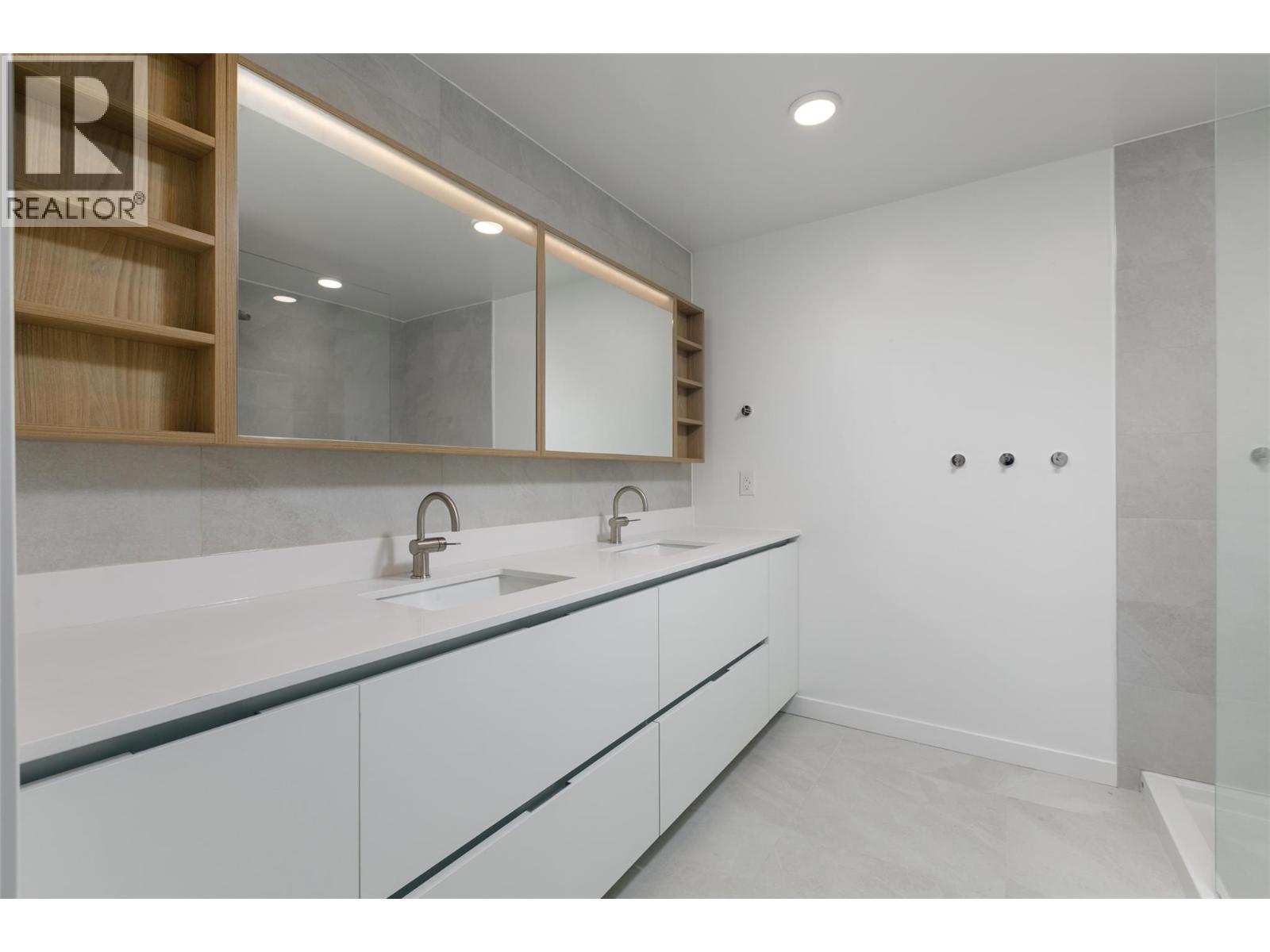 301 2760 Olalla Road, West Kelowna