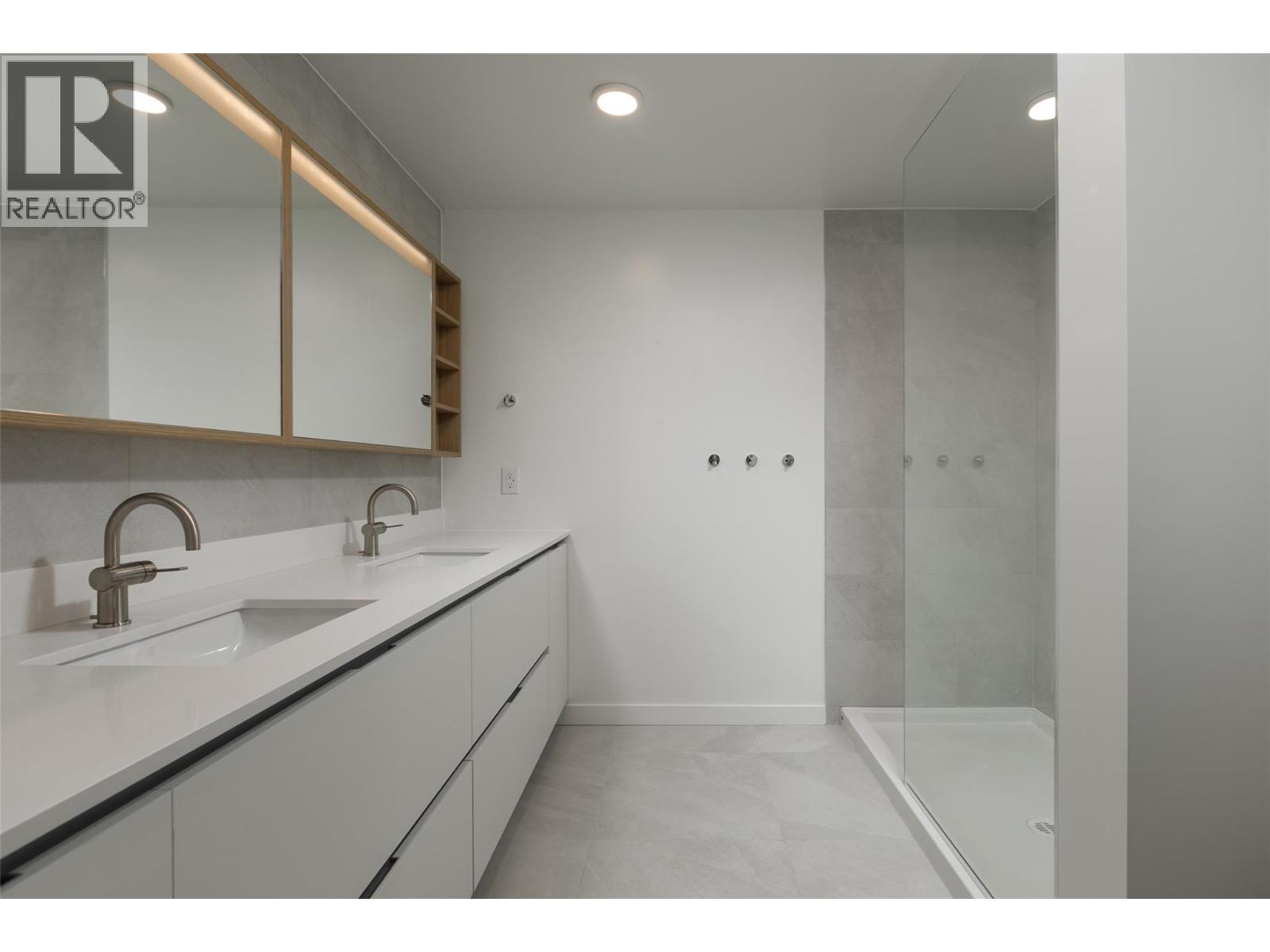 301 2760 Olalla Road, West Kelowna