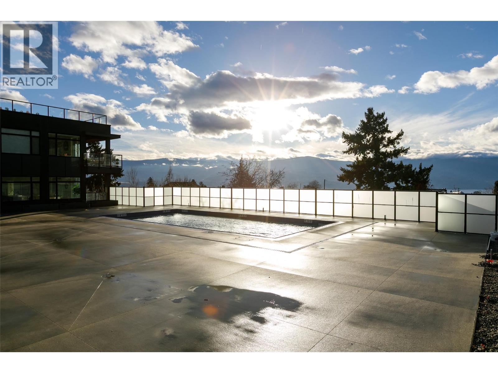 301 2760 Olalla Road, West Kelowna