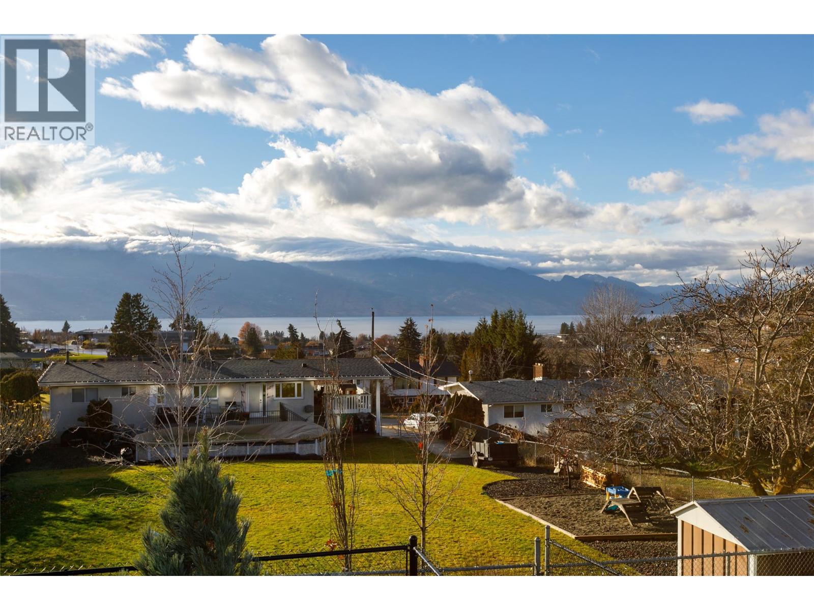 301 2760 Olalla Road, West Kelowna