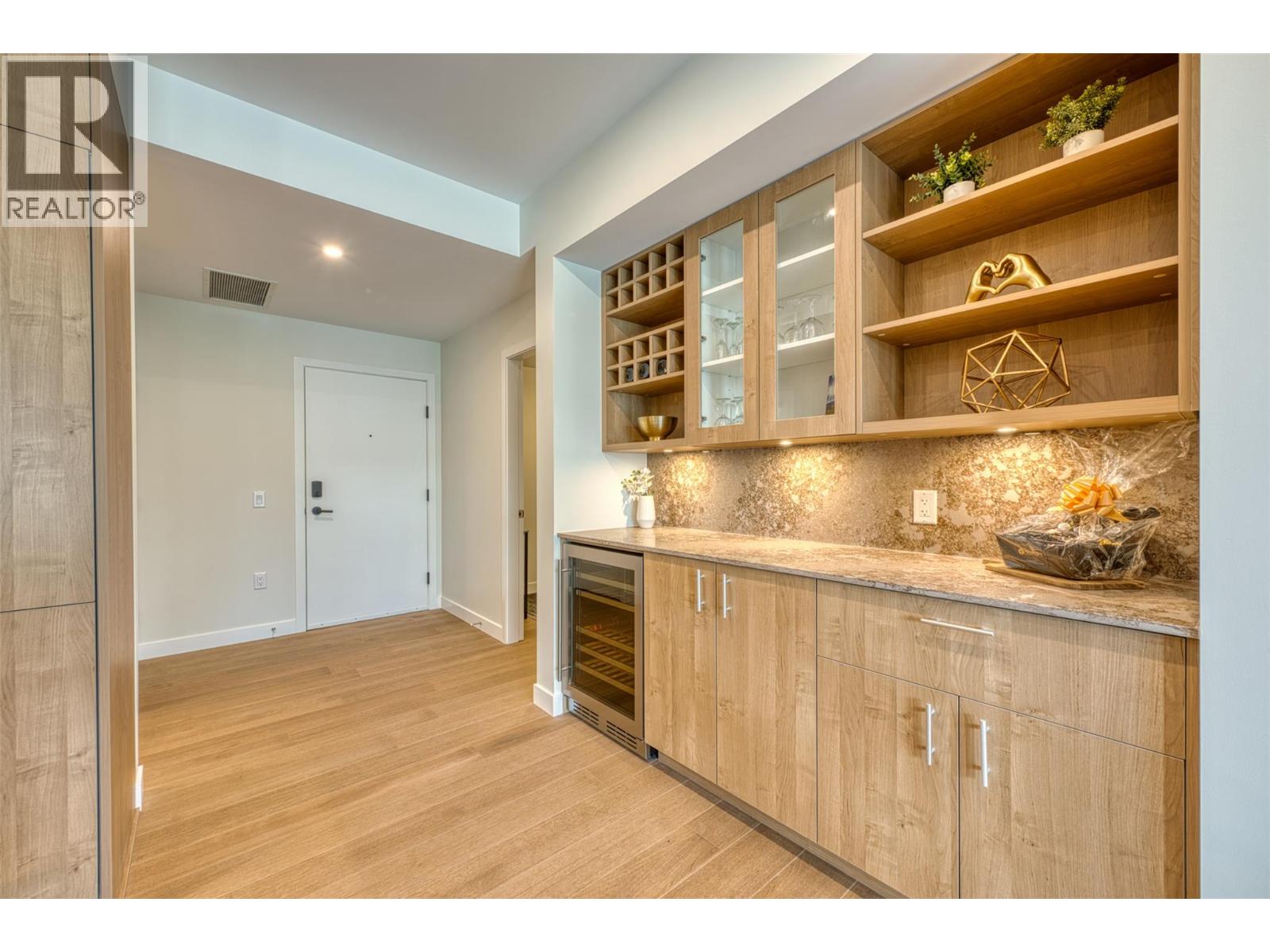 9652 Benchland Drive Unit# 306, Lake Country