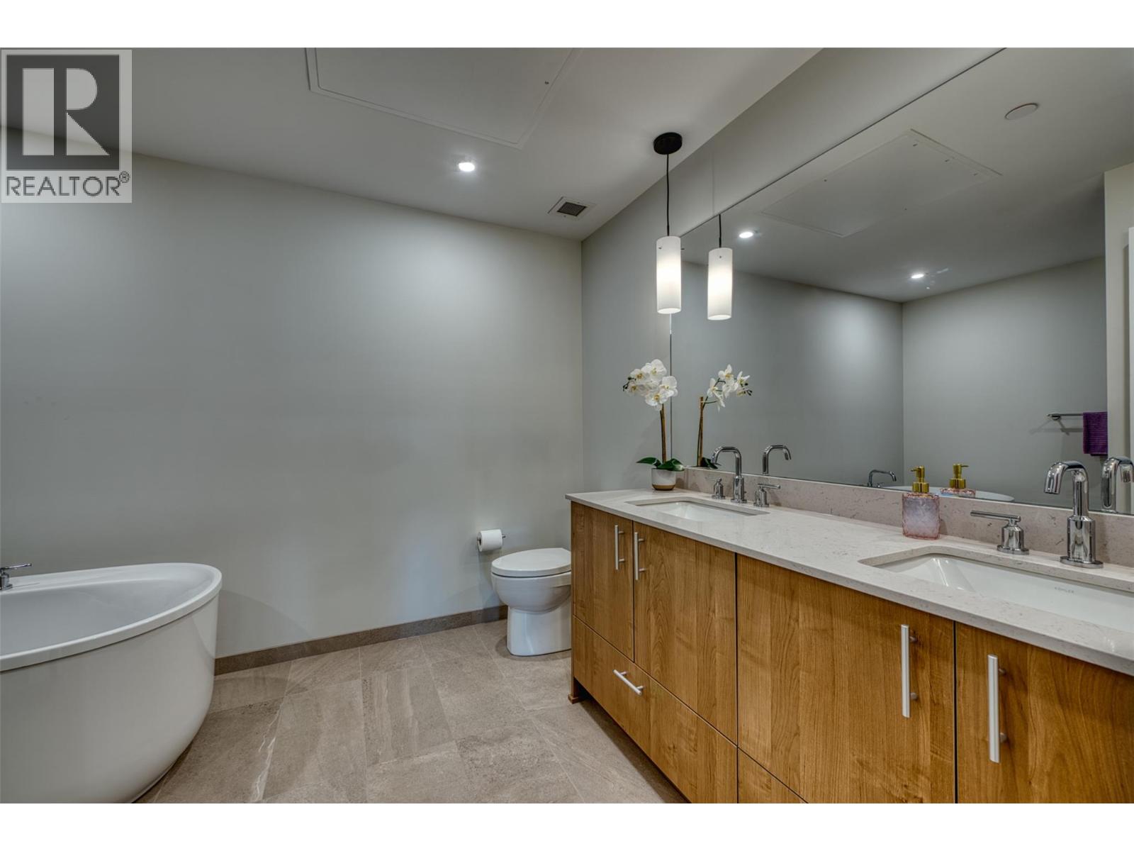 9652 Benchland Drive Unit# 306, Lake Country