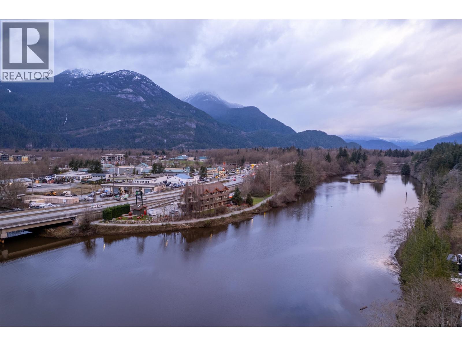 609 1504 SCOTT CRESCENT, Squamish