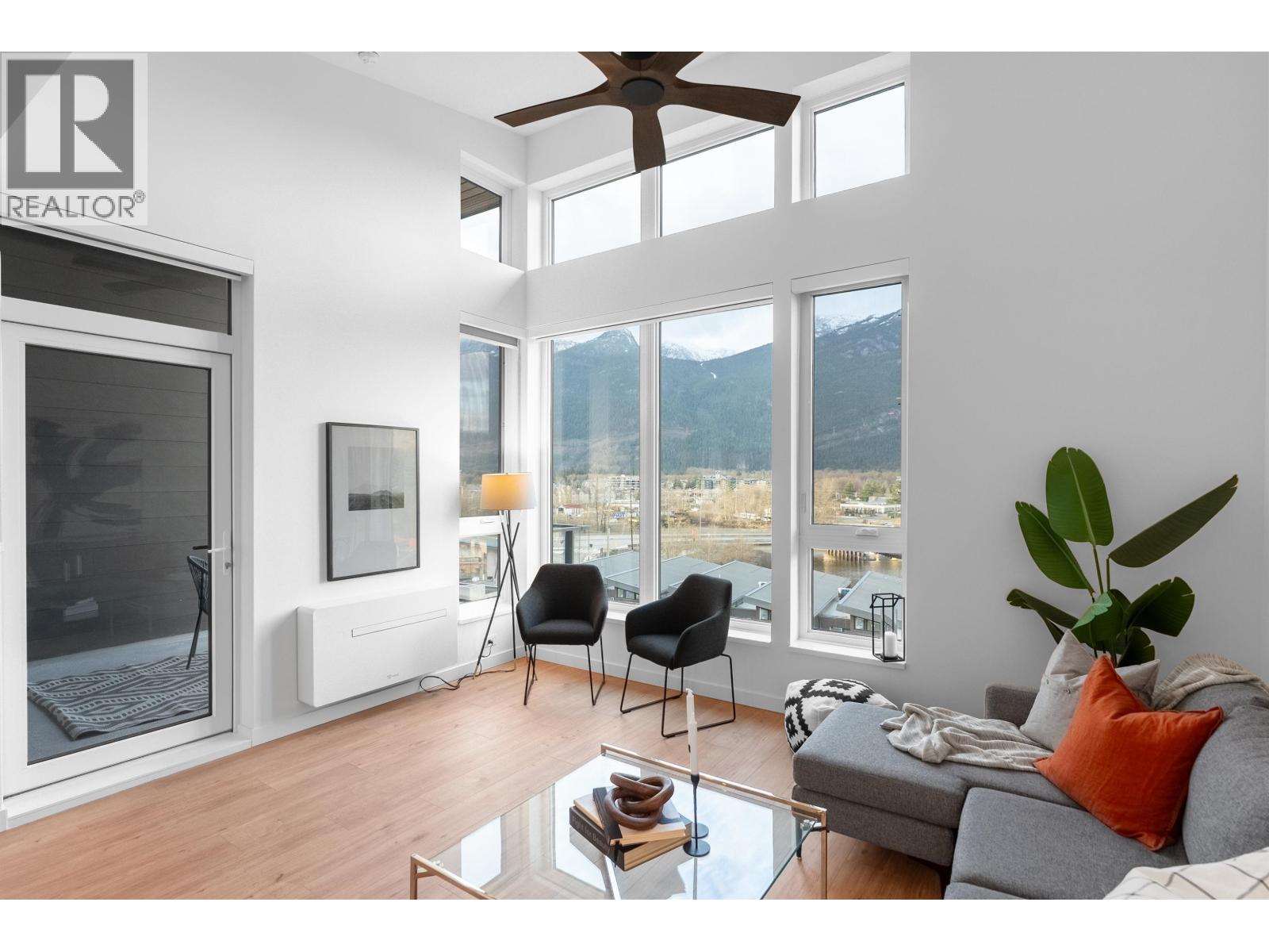 609 1504 SCOTT CRESCENT, Squamish