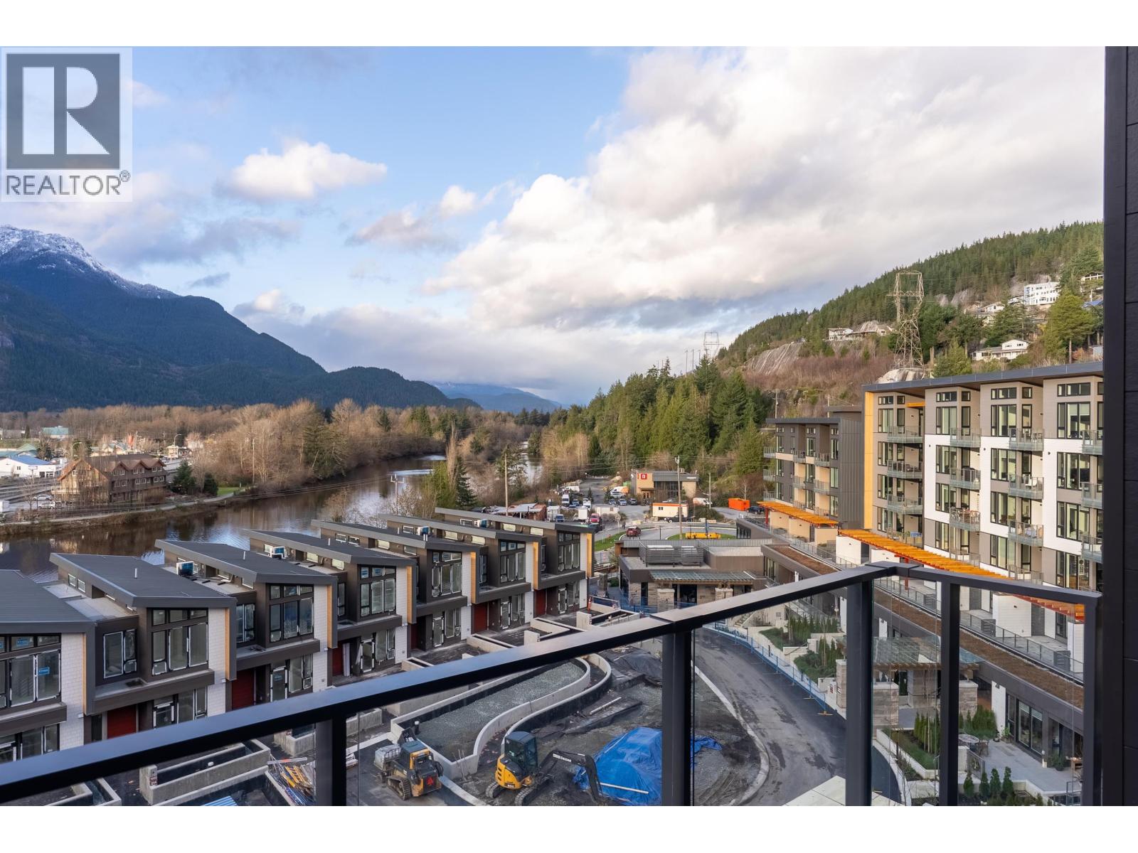 609 1504 SCOTT CRESCENT, Squamish