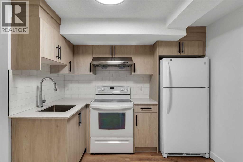 Single Family House Bi-level for Sale in  Cedardale Road SW Cedarbrae Calgary 