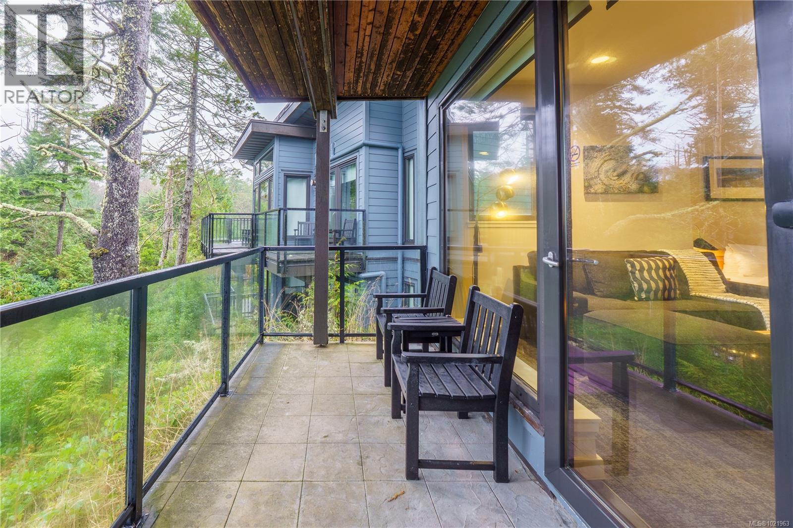 1202 596 Marine Dr, Ucluelet