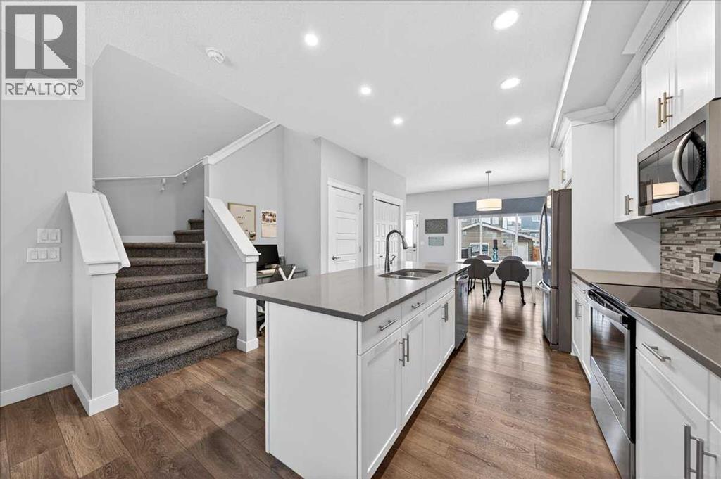 Single Family House for Sale in  Evanston Hill NW Evanston Calgary 