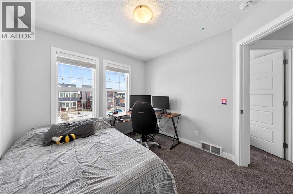 Single Family House for Sale in  Evanston Hill NW Evanston Calgary 