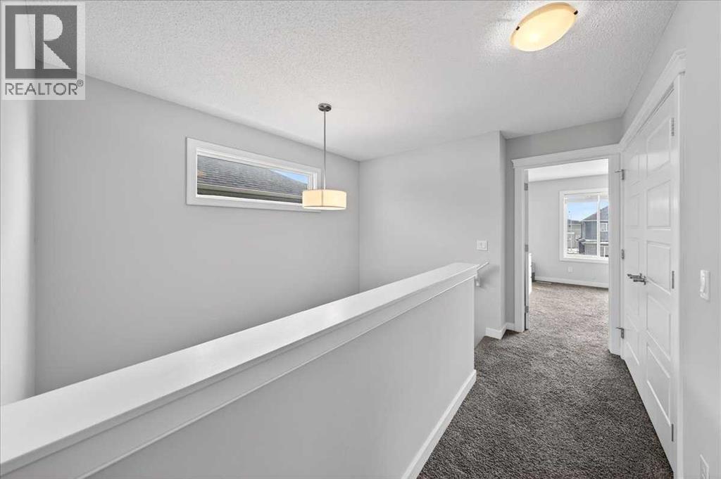 Single Family House for Sale in  Evanston Hill NW Evanston Calgary 