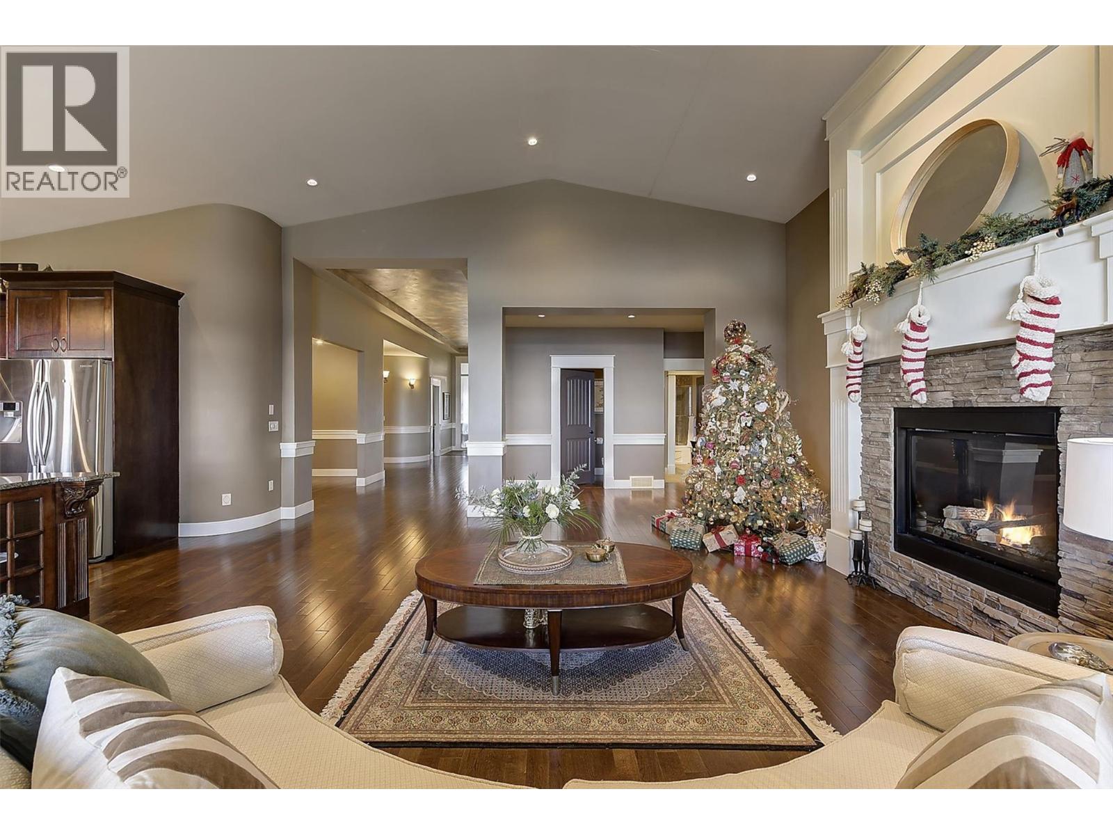  679 Devonian Avenue, Kelowna